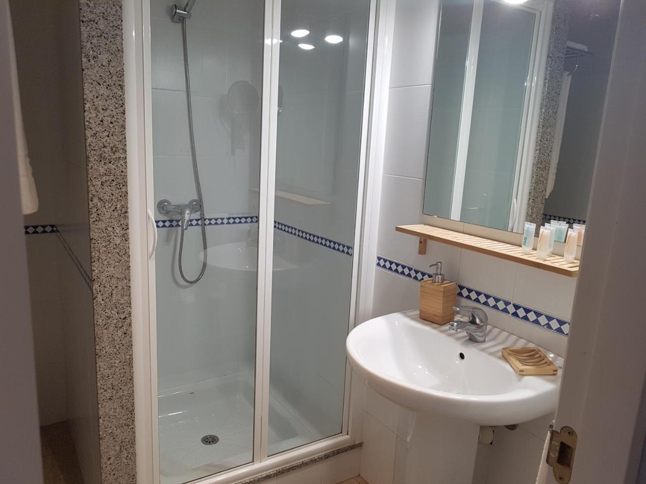Hostal De L'Aigua Sant Llorenc de la Muga Eksteriør bilde
