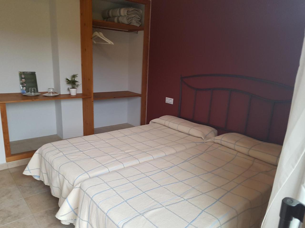 Hostal De L'Aigua Sant Llorenc de la Muga Eksteriør bilde